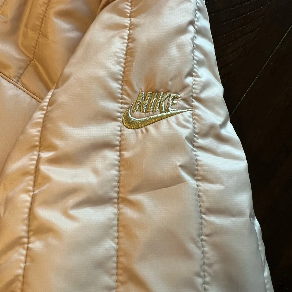 Nike Sportswear Women's Therma Fit Tech Pac Sz XS - Beige (DQ7745…